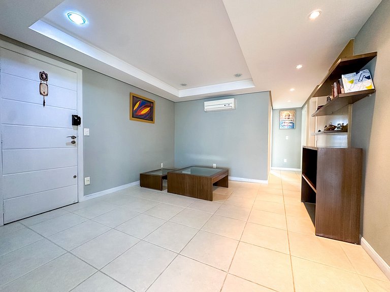 Apto 2 Quartos – 2 Vagas – Centro BC