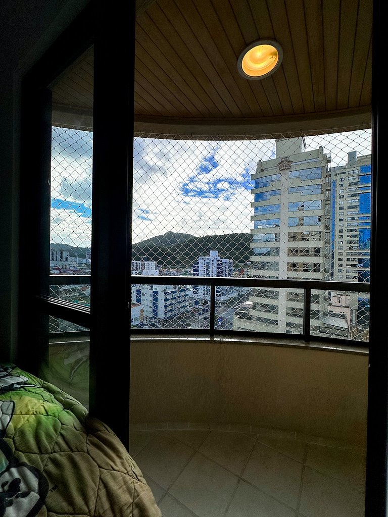 Apto 2 Quartos – 2 Vagas – Centro BC