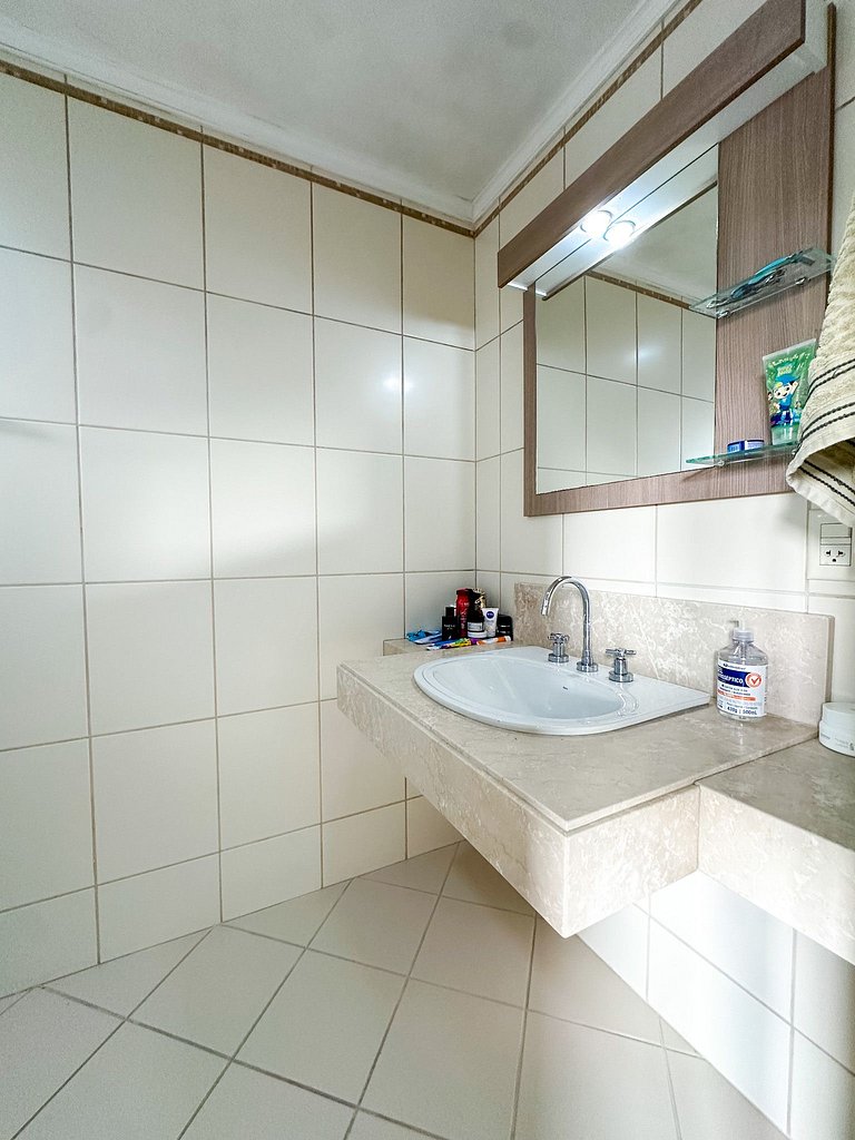 Apto 2 Quartos – 2 Vagas – Centro BC