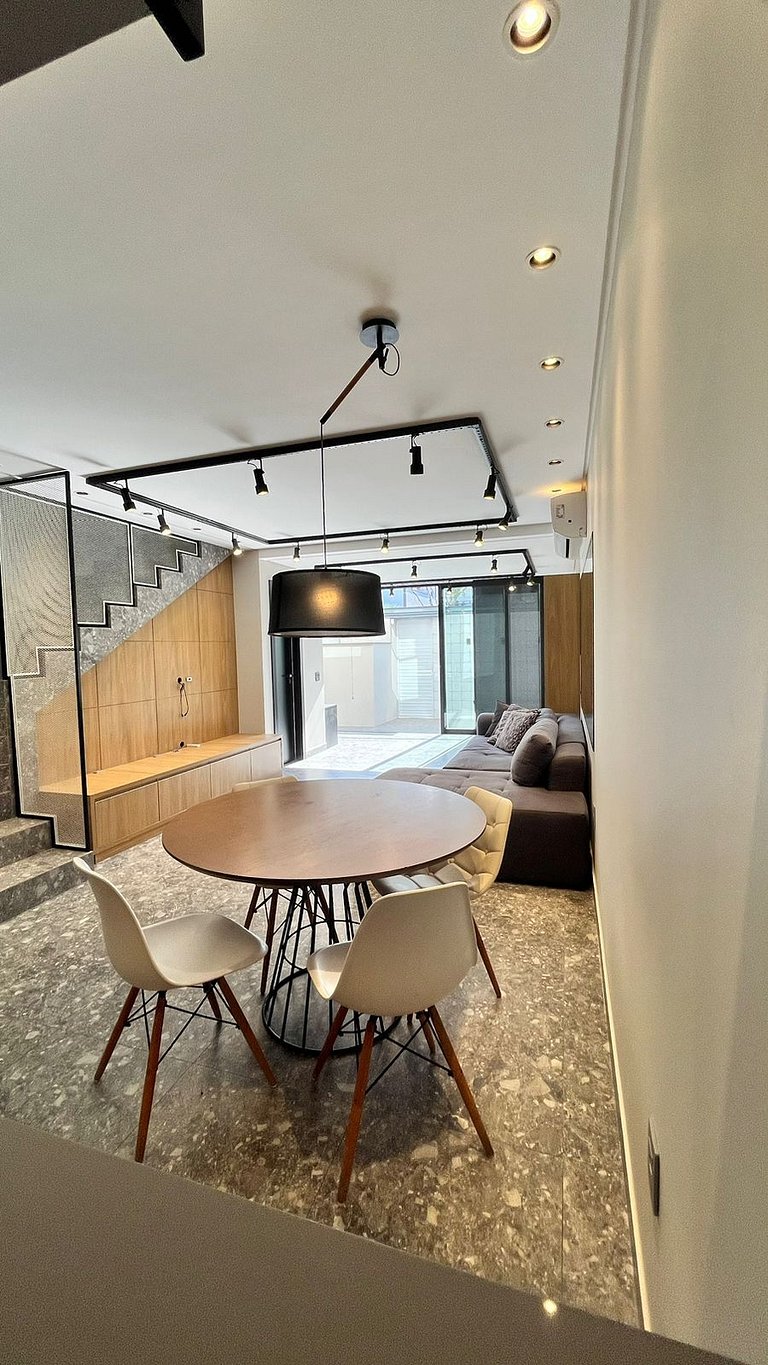 Casa 3 Suítes – Apenas 600m da Praia dos Amores