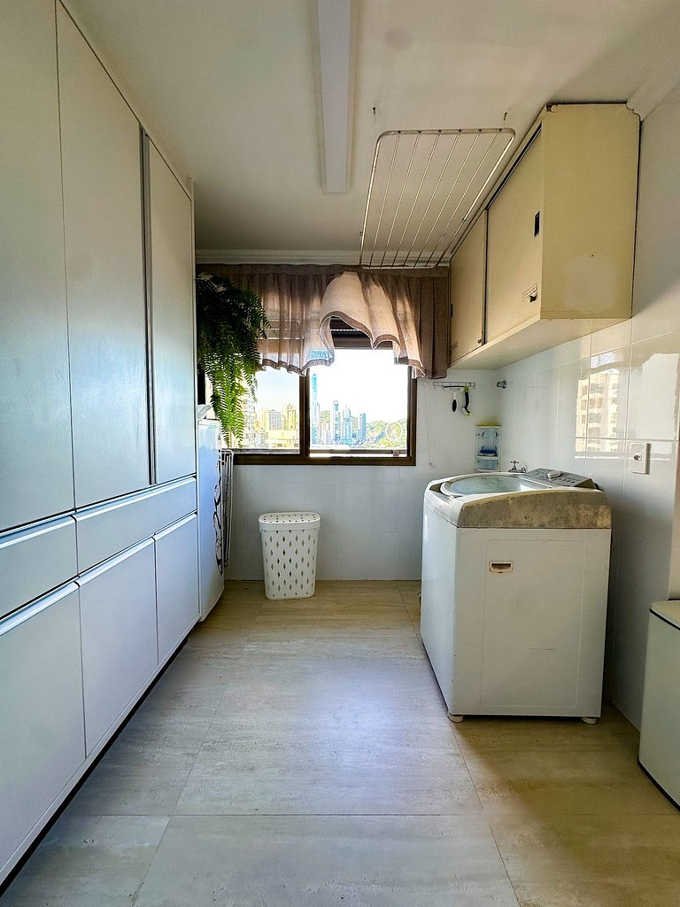 Frente Mar 3 Suítes + 2 Vagas | Monte Olympos