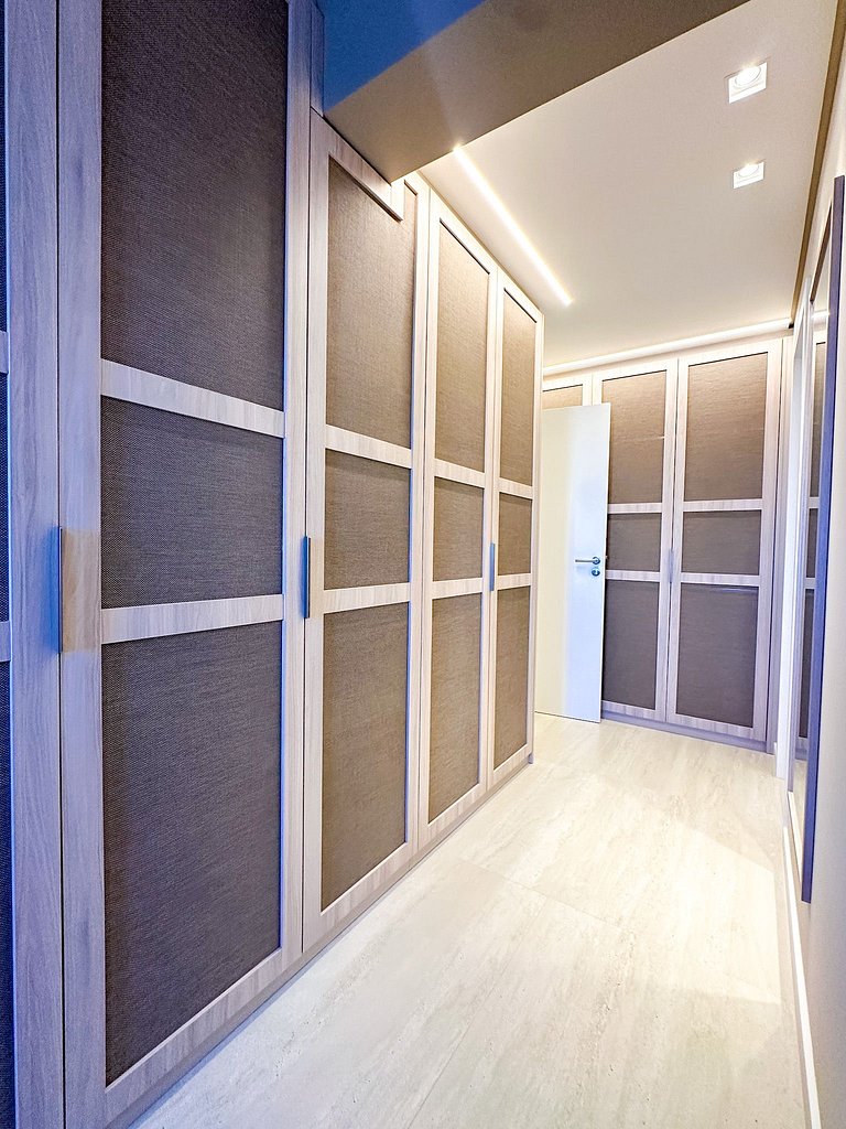 Frente Mar 3 Suítes + 2 Vagas | Monte Olympos