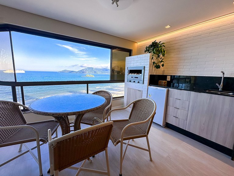 Frente Mar 3 Suítes + 2 Vagas | Monte Olympos