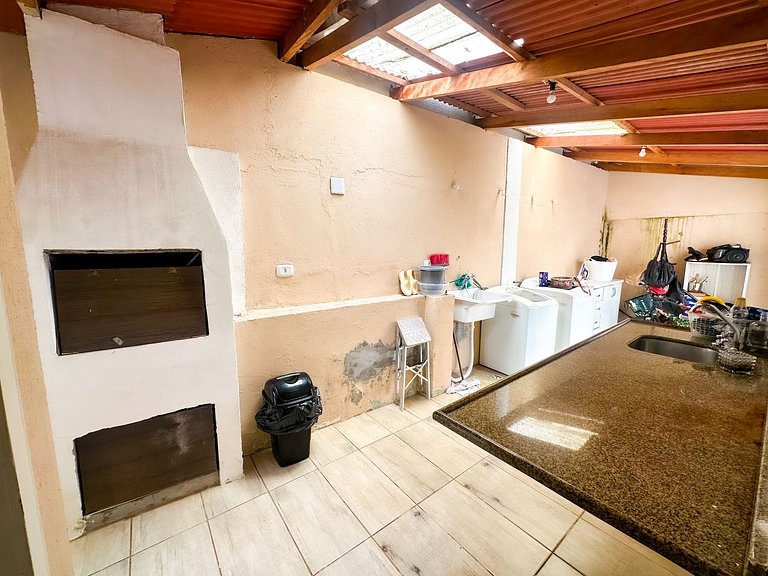 Casa 2 Quartos a 400m do Mar - BC